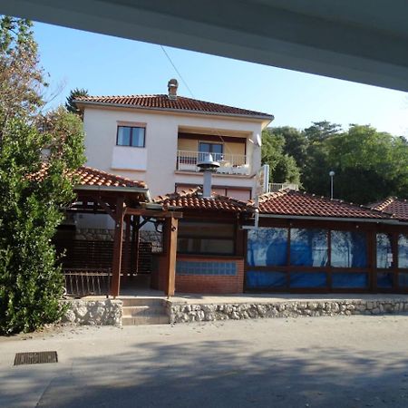 Roni Appartement Crikvenica Buitenkant foto