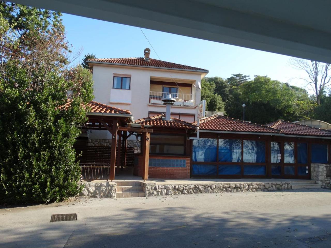 Roni Appartement Crikvenica Buitenkant foto